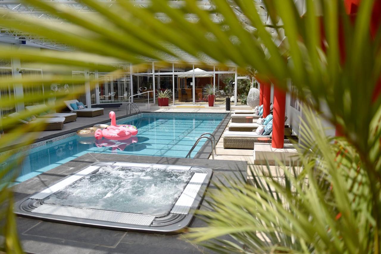 Hotel Arles Plaza Екстериор снимка