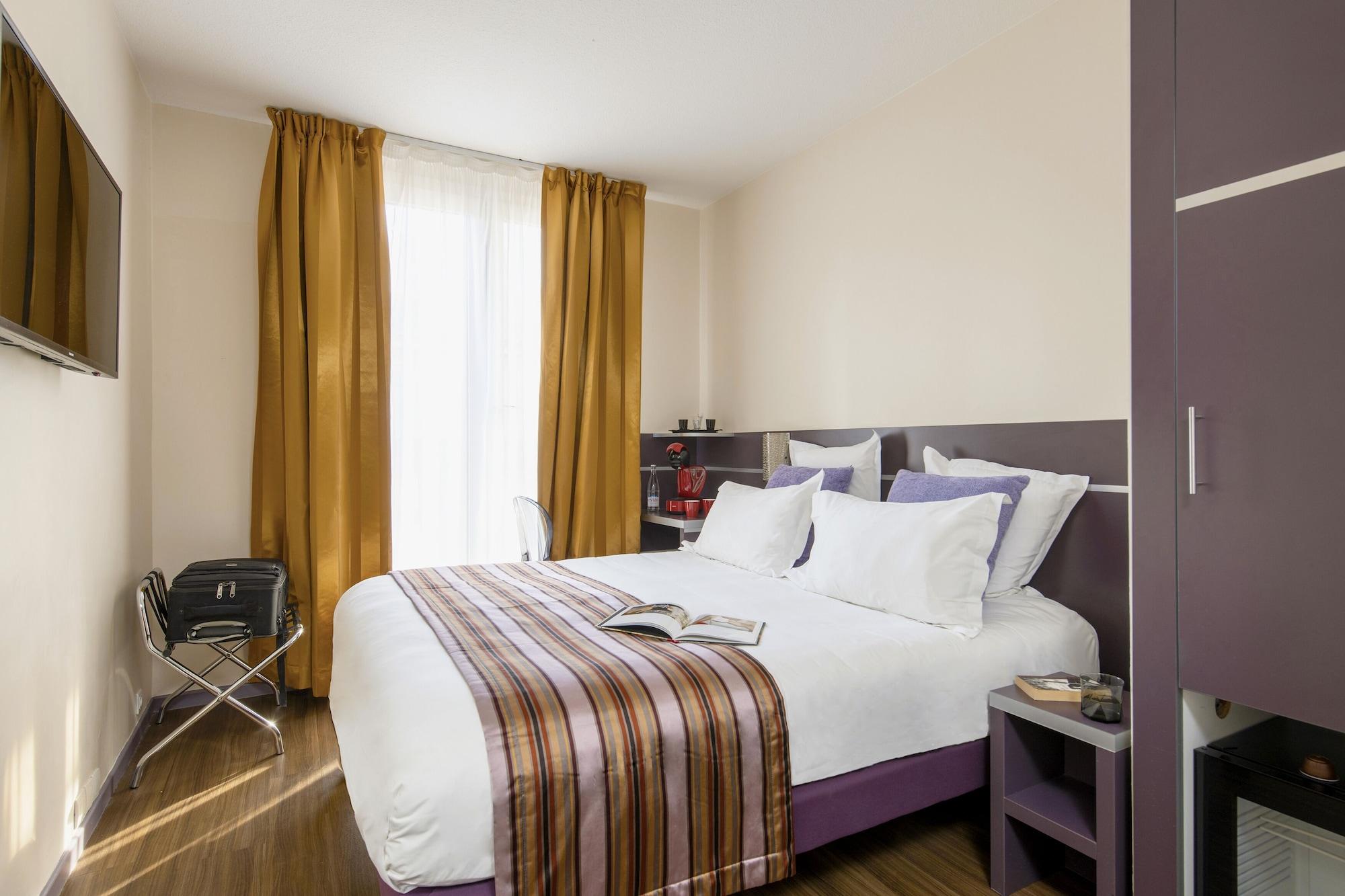 Hotel Arles Plaza Екстериор снимка