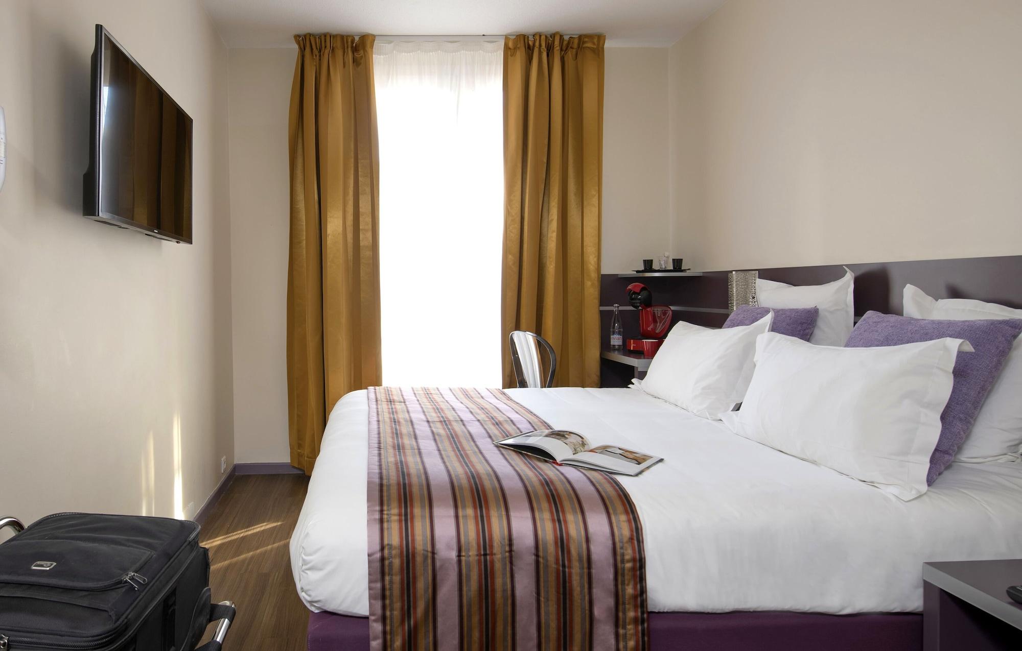 Hotel Arles Plaza Екстериор снимка