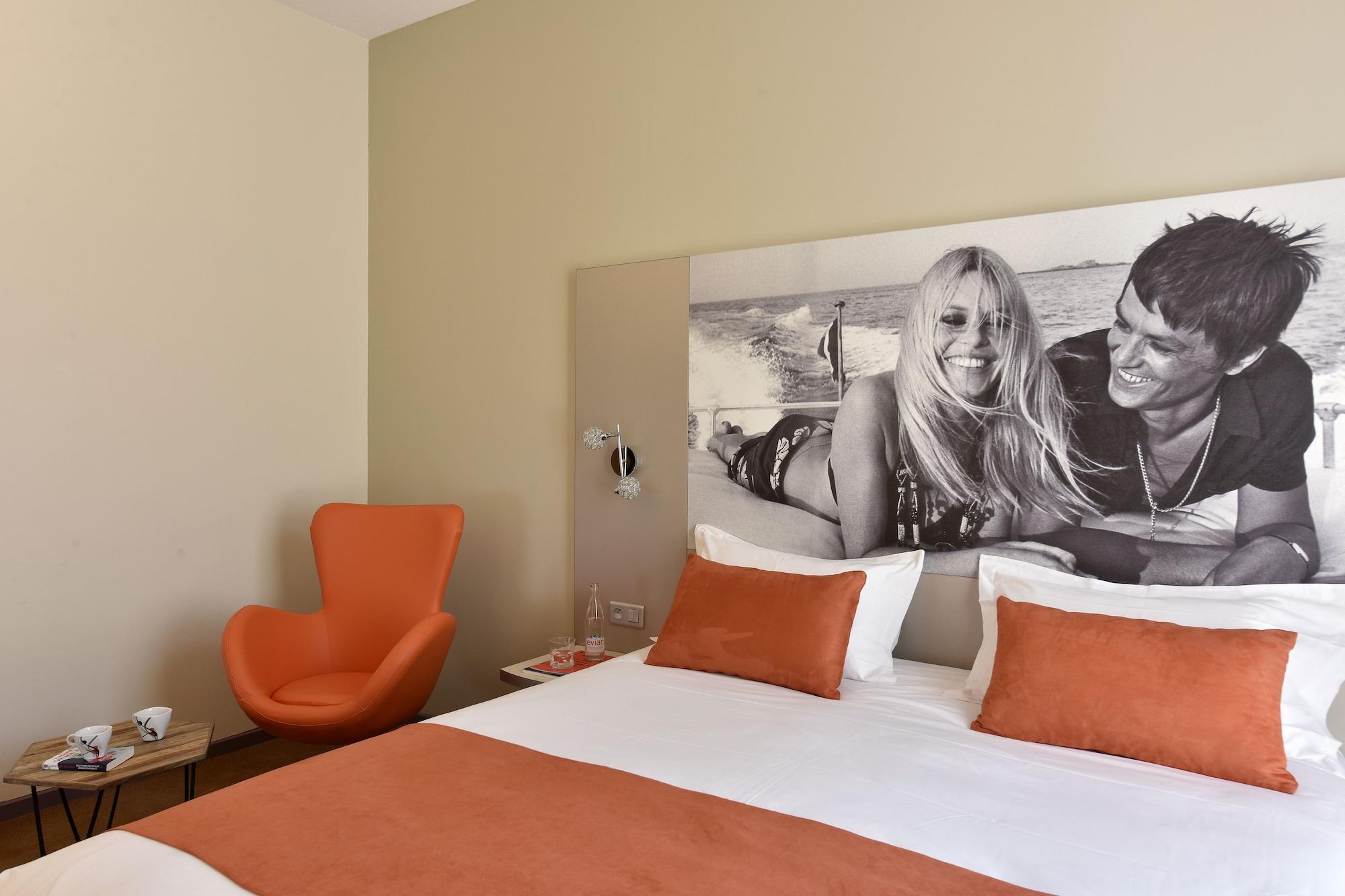 Hotel Arles Plaza Екстериор снимка