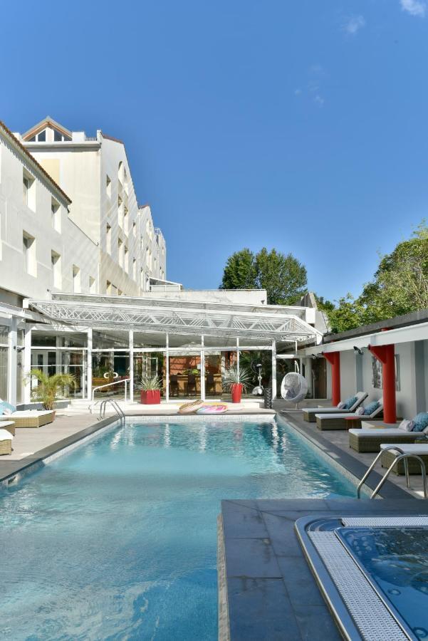 Hotel Arles Plaza Екстериор снимка